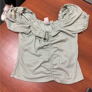 Ruched Sea foam green women top medium (7-9)